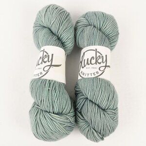 Plucky Knitter Primo Worsted Yarn 2 Skeins Merino Cashmere Blend Wool & Honey